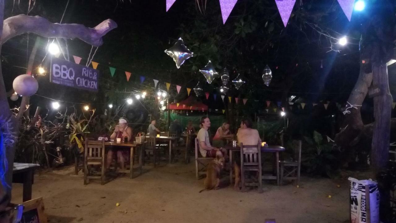 Chalee Tropicana Bungalow Koh Phayam Bagian luar foto